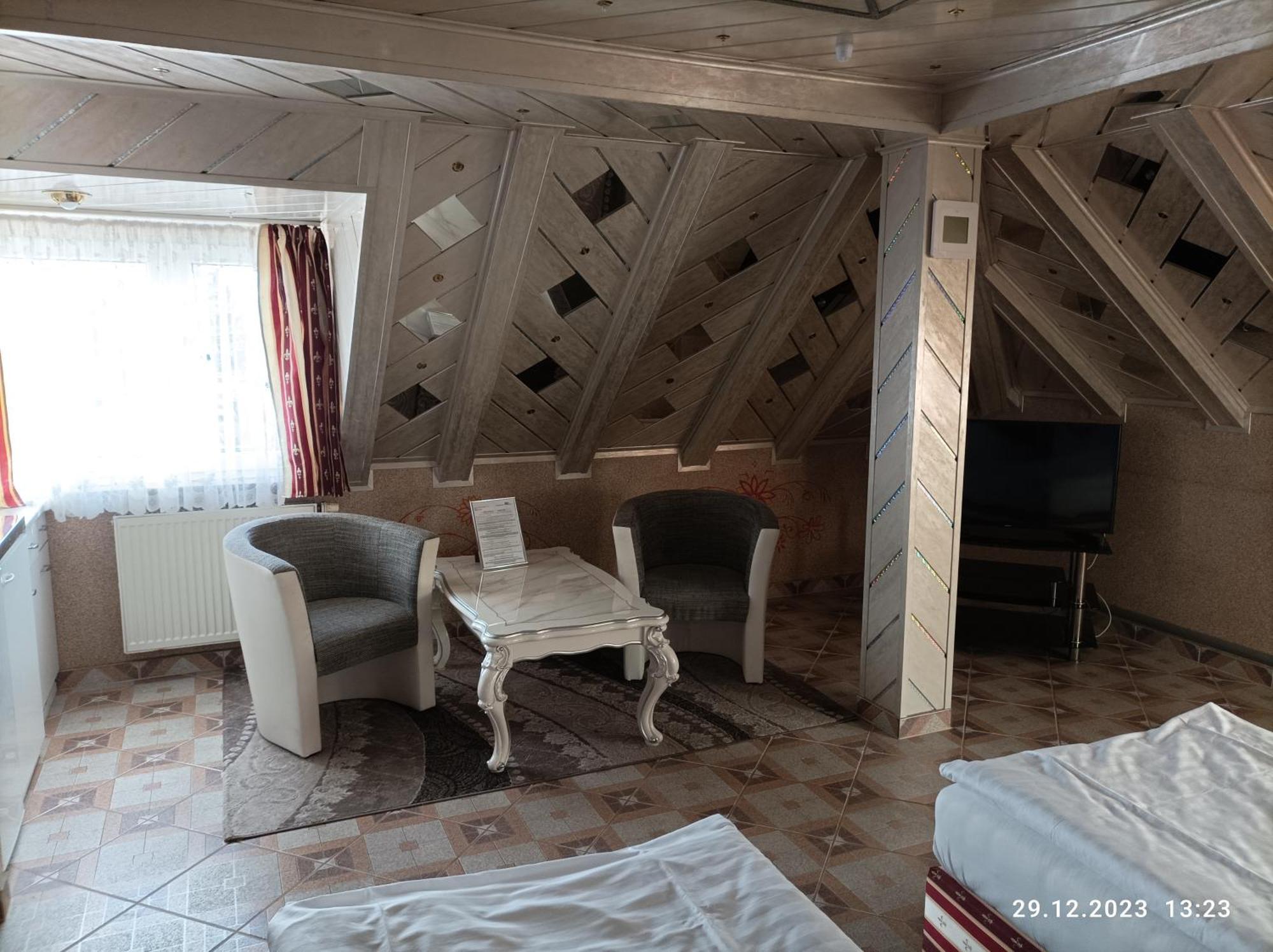 Central Hotel Швецинген Екстериор снимка