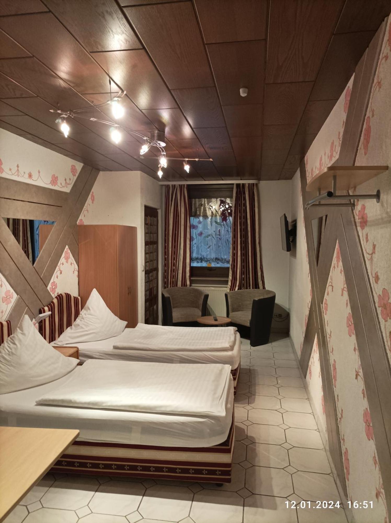 Central Hotel Швецинген Екстериор снимка