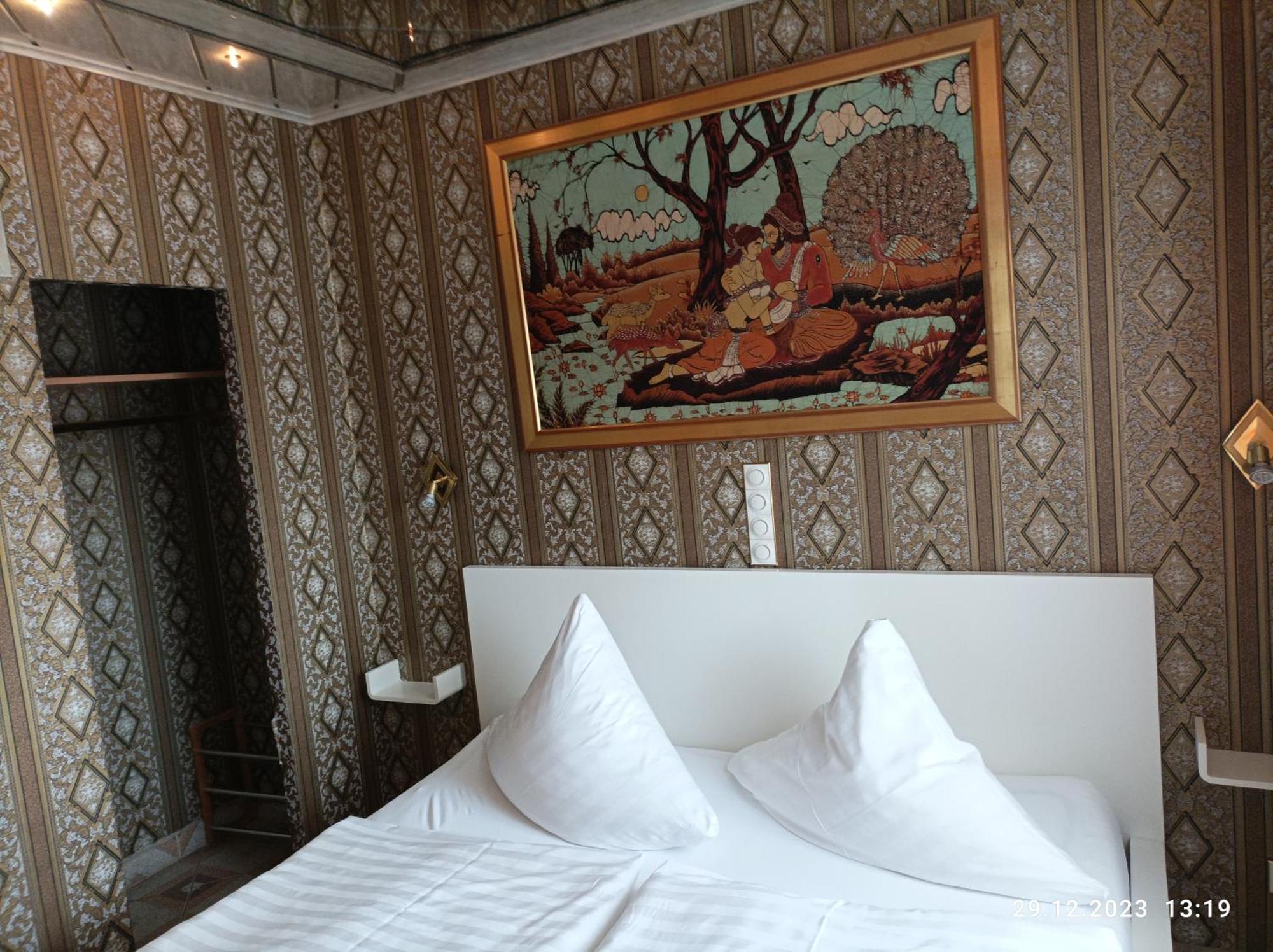 Central Hotel Швецинген Екстериор снимка