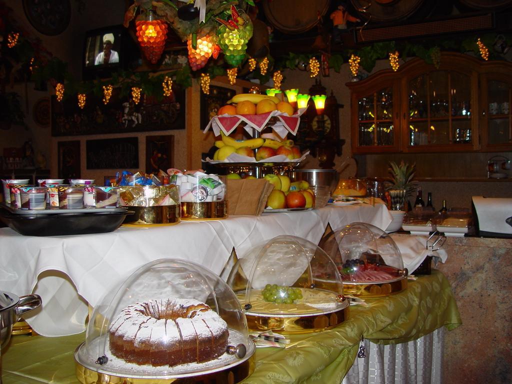 Central Hotel Швецинген Екстериор снимка